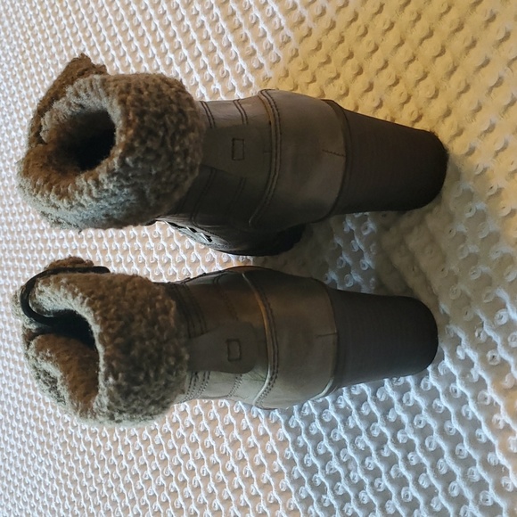 *Lowered Price, Peeling - Picture 7 of 9